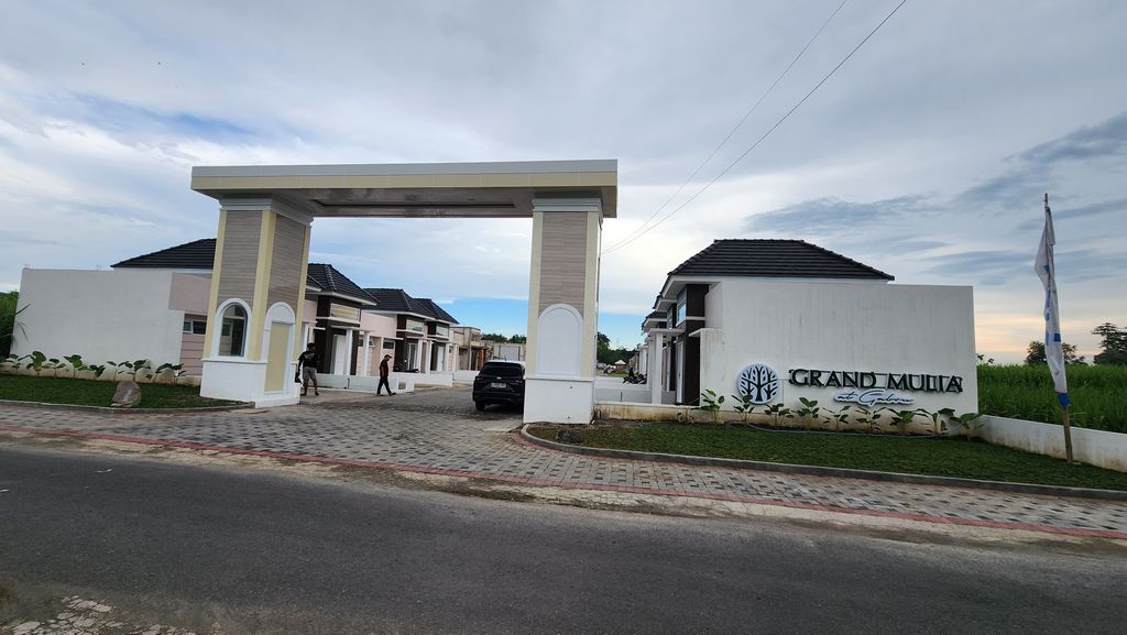 foto gerbang perumahan Grand Mulia at Gabru