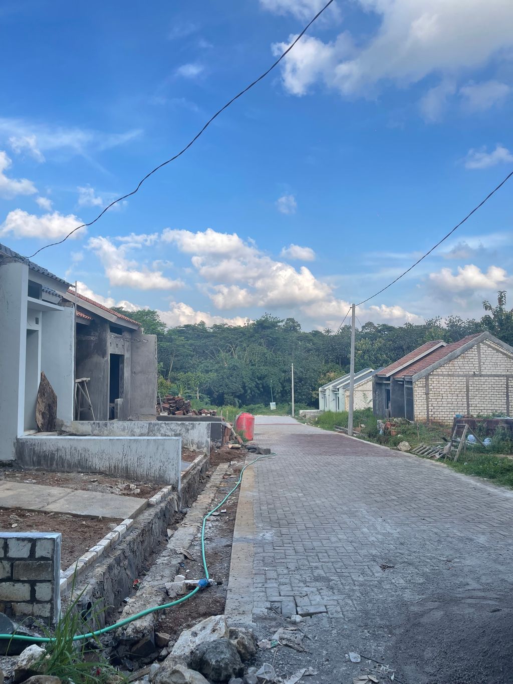 foto posisi tengah perumahan Kamila Residence