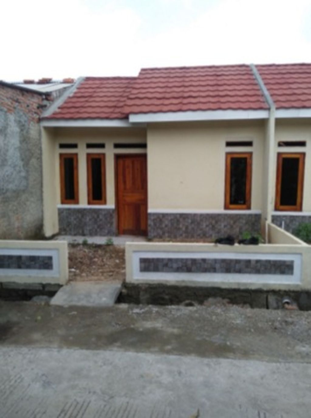 foto tampak rumah tipe Subsidi perumahan BUMI KAHURIPAN INDAH 1