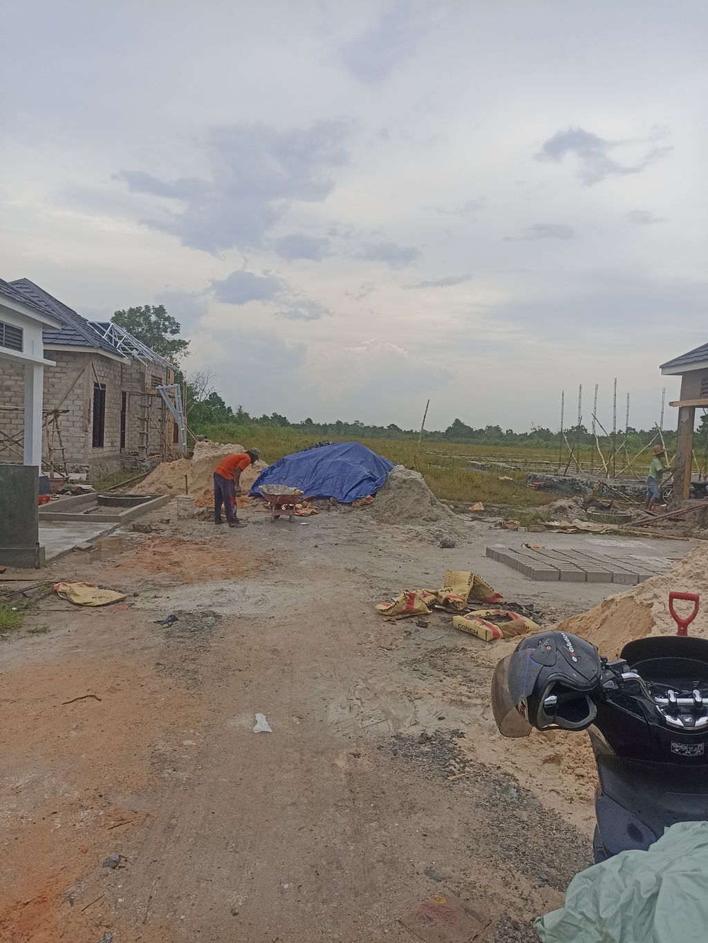 foto posisi tengah perumahan AJK Residence