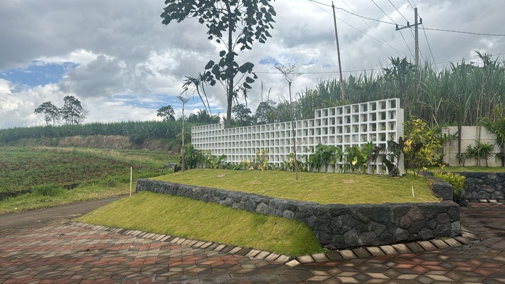 foto gerbang perumahan MBR SKYLAND ARJUNA