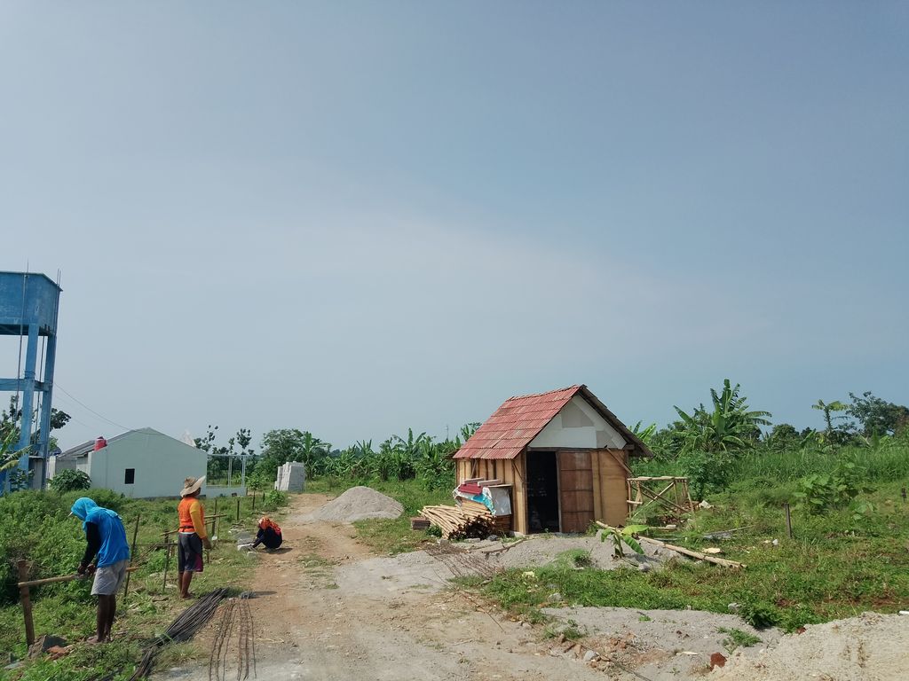 foto posisi tengah perumahan BUMI TAYU ASRI