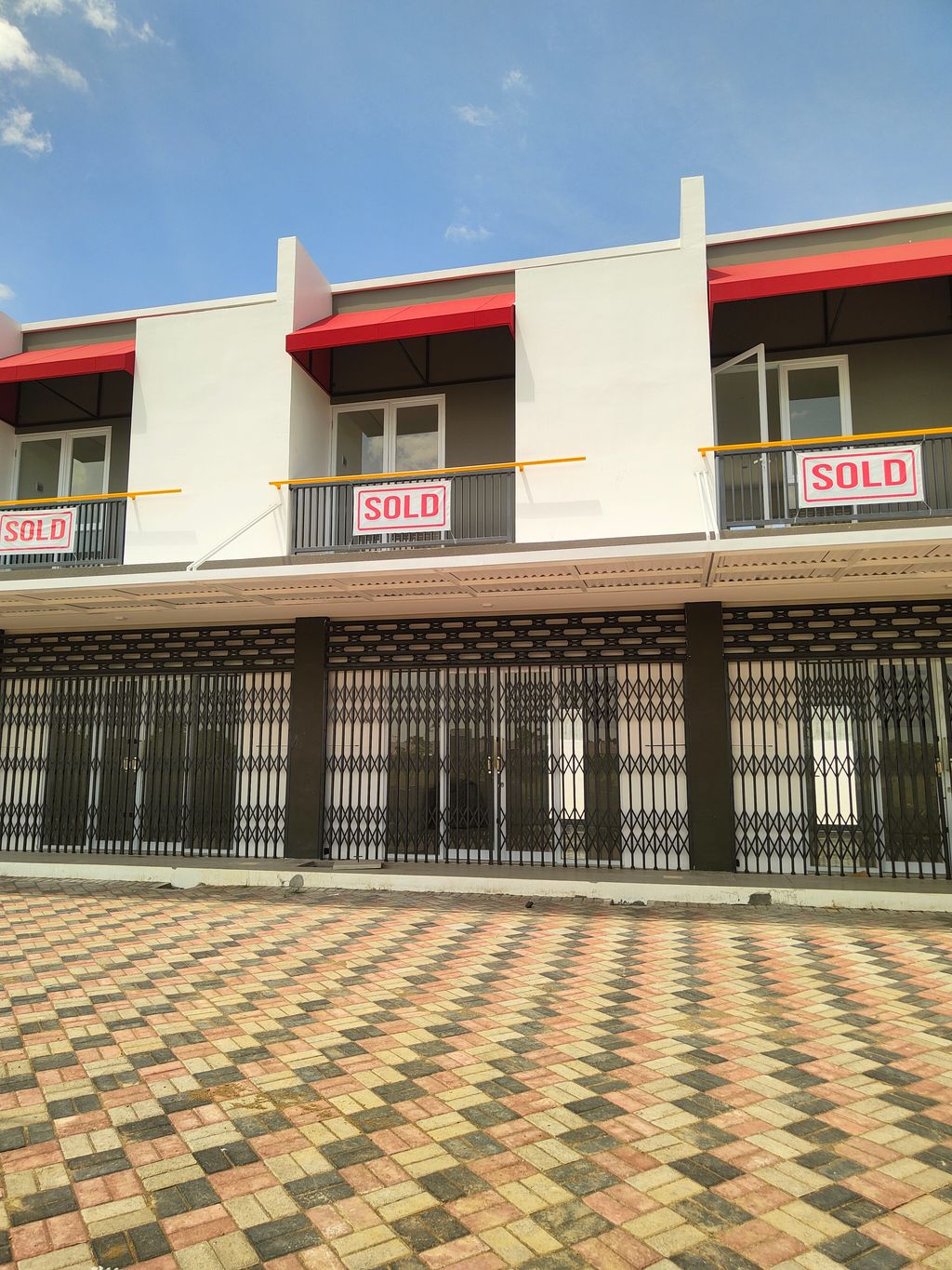 foto tampak rumah tipe RUKO BOULEVARD perumahan RUKO BOULEVARD