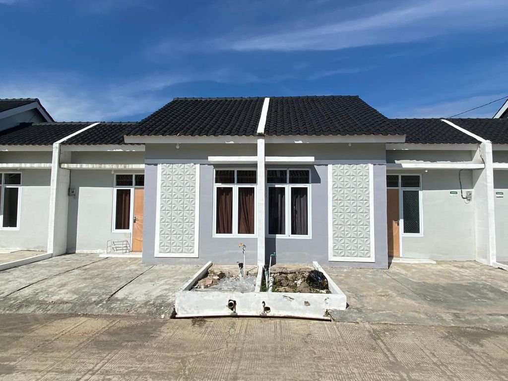 foto tampak rumah tipe 30/60 perumahan GRIYA KANZU WESTHOM JATIKUWUNG
