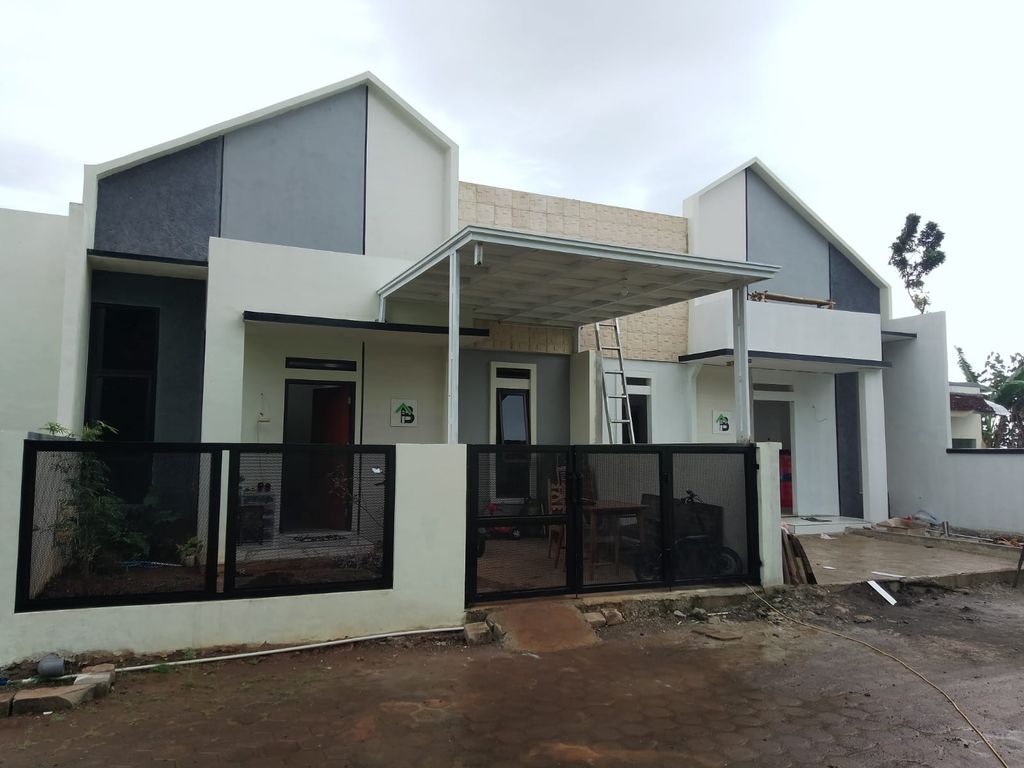 foto tampak rumah tipe 36 perumahan BUMI TAYU ASRI