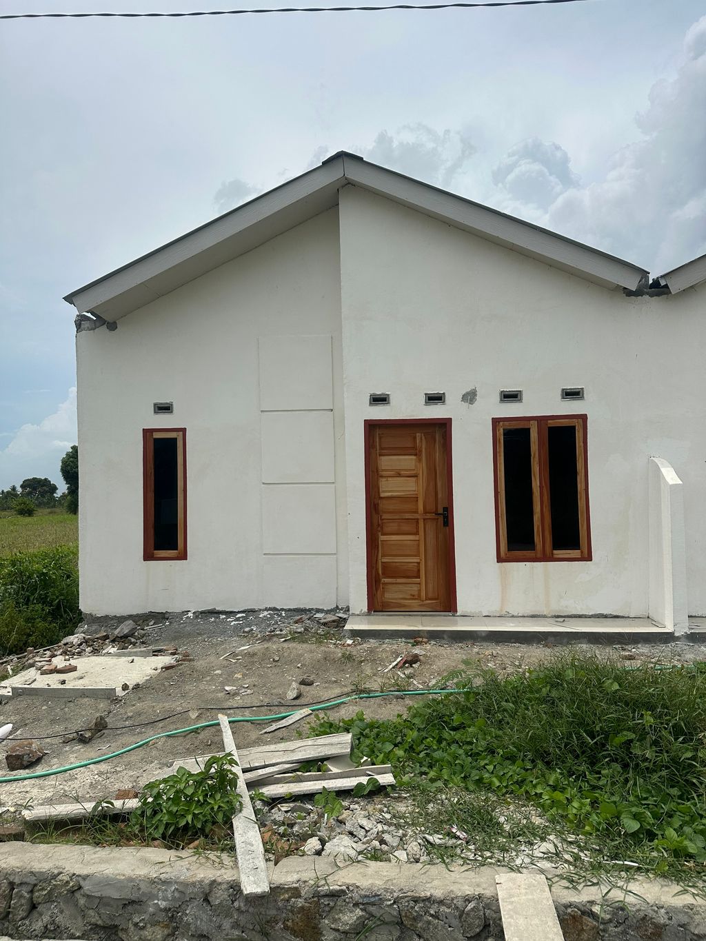 foto tampak rumah tipe subsidi 36/72 perumahan Griya Syanum Residence