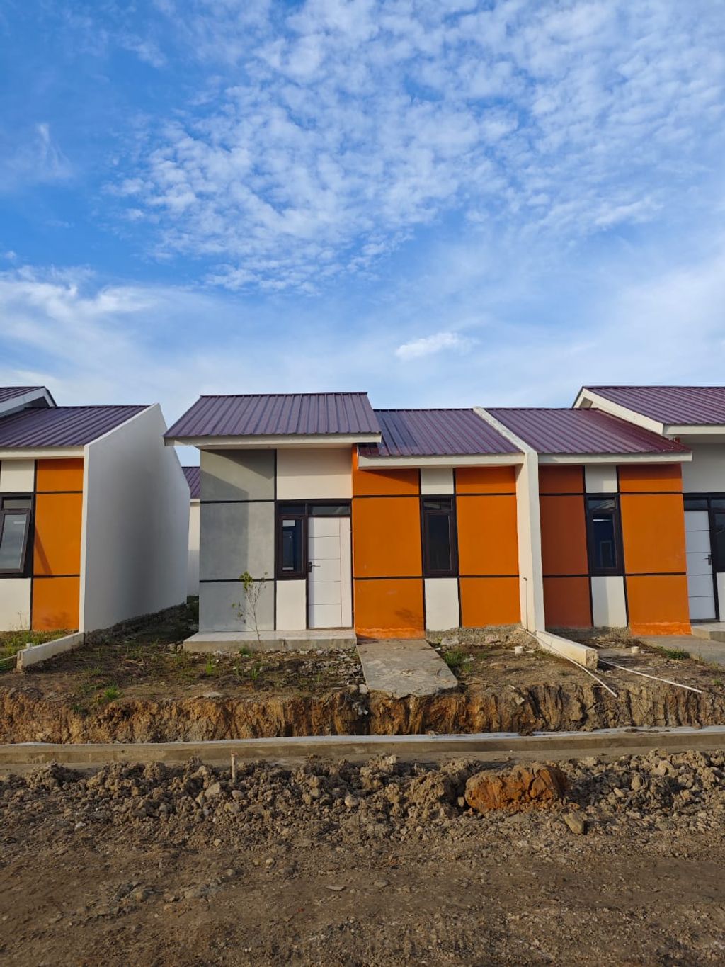 foto tampak rumah tipe 32/97.5 perumahan GRIA MAHAKAM CITY