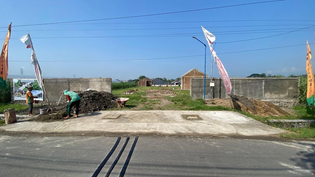 foto gerbang perumahan GRAND EMERALD