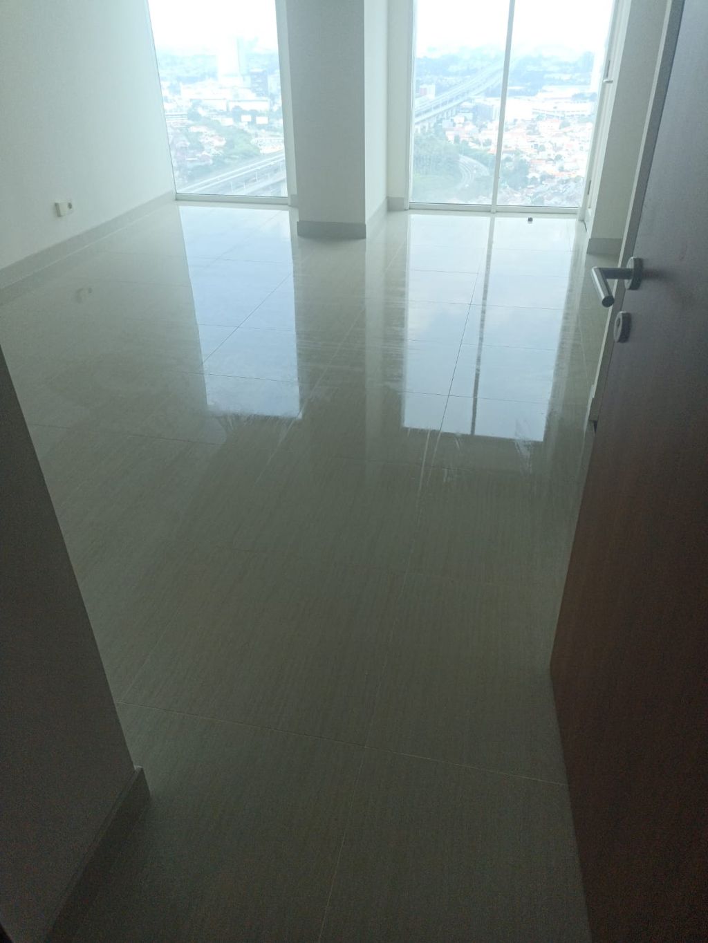 foto tampak rumah tipe BARCLAY GRAND 1 BR A perumahan GRAND KAMALA LAGOON TOWER EMERALD & BARCLAY
