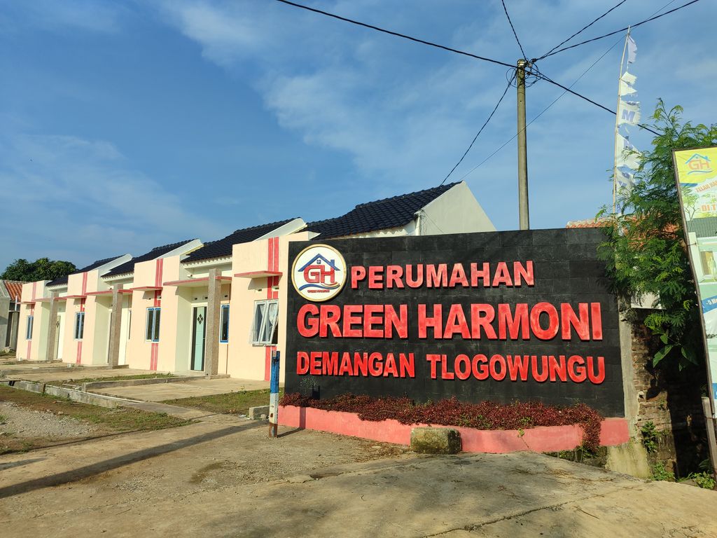 foto gerbang perumahan Green Harmoni Demangan Tlogowungu