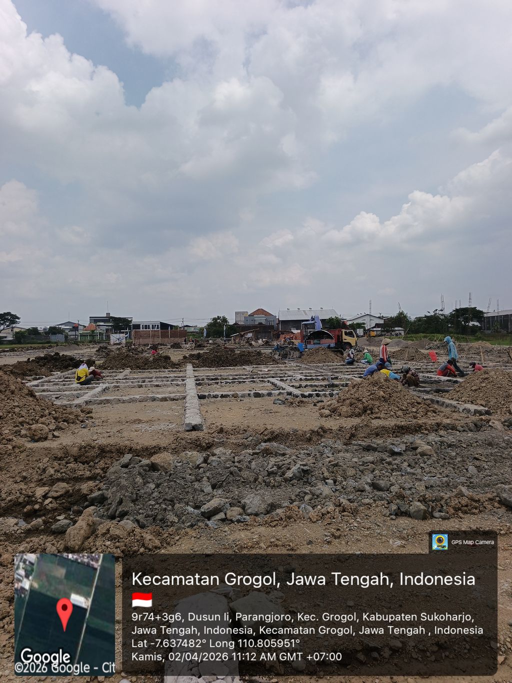 foto posisi tengah perumahan GRIYA BHINA KARYA PARANGJORO