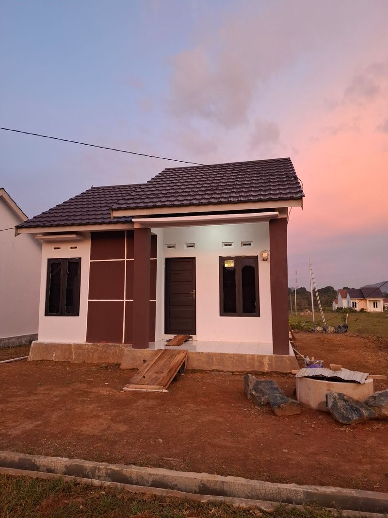 foto contoh rumah perumahan GRAND PELAIHARI REGENCY