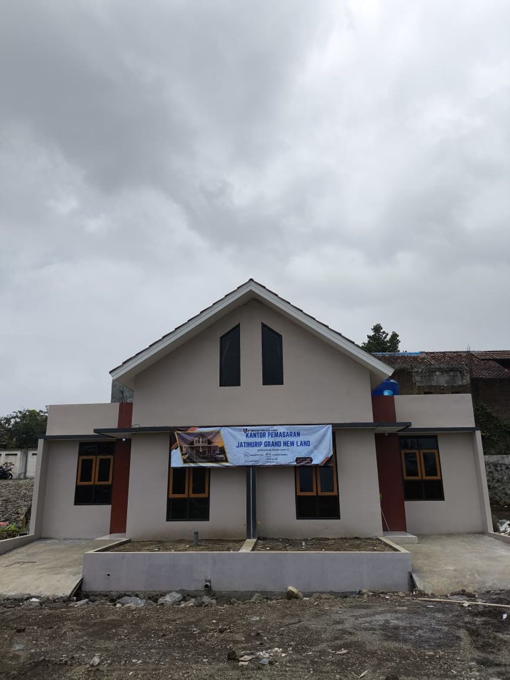 foto tampak rumah tipe SUBSIDI perumahan GRAND JATIHURIP NEW LAND