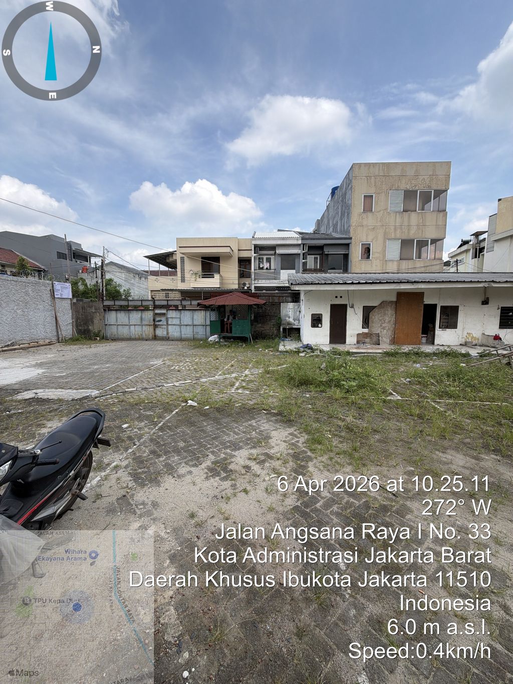 foto gerbang perumahan Viona Residence