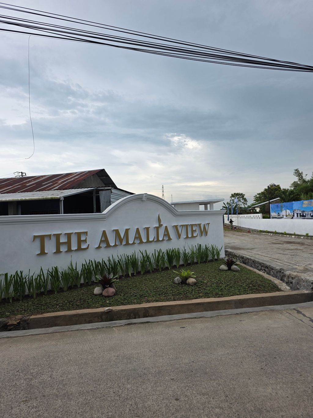 foto gerbang perumahan THE AMALIA VIEW