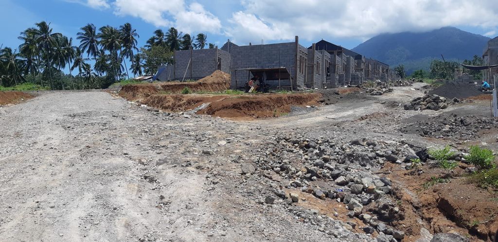 foto gerbang perumahan BUKIT VIOLA 2