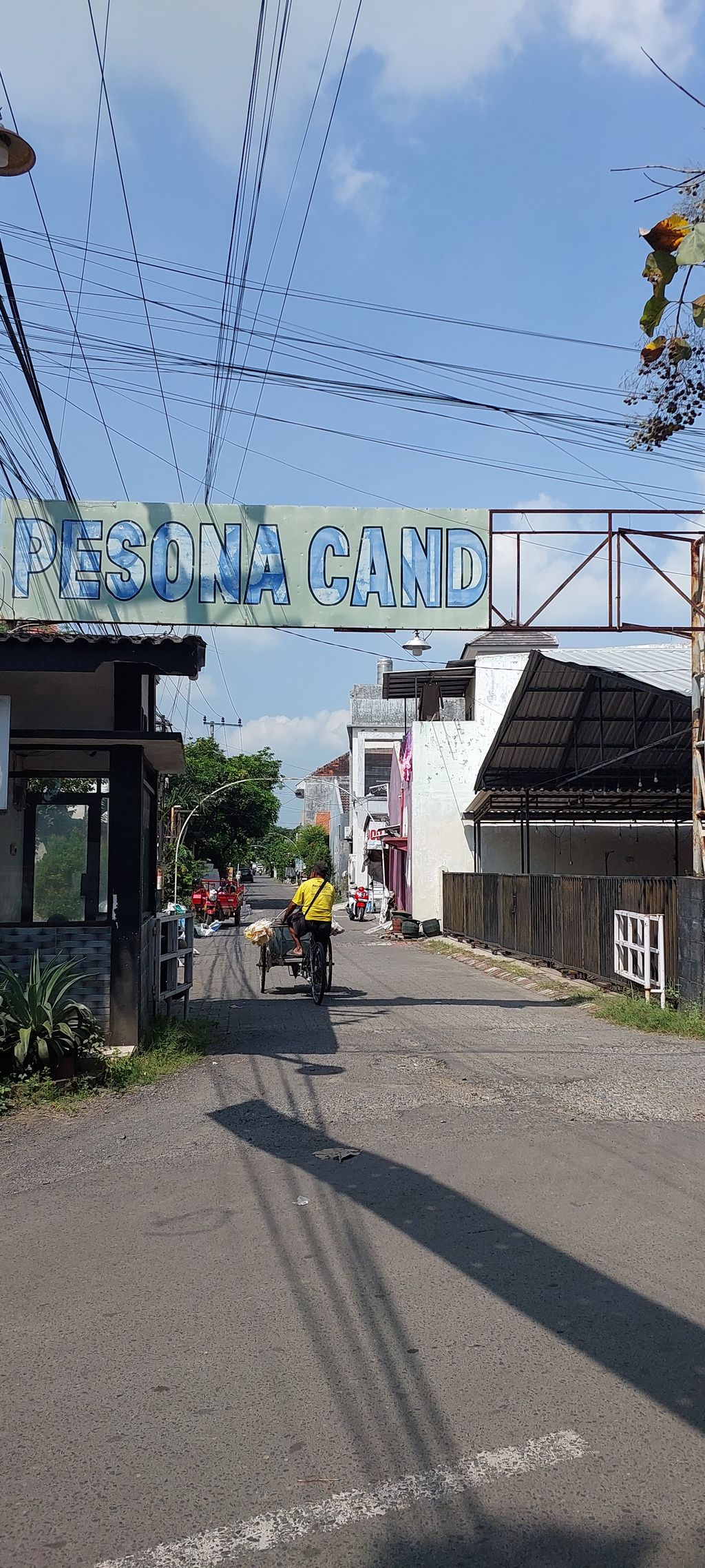 foto gerbang perumahan Pesona Candi Permai