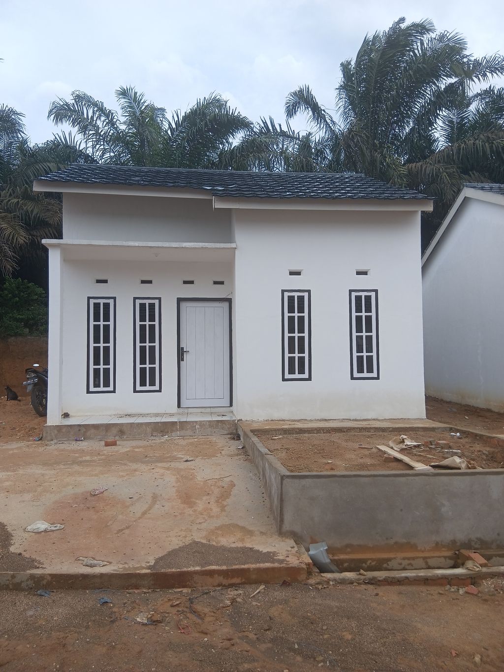 foto contoh rumah perumahan PURI HALIM 5