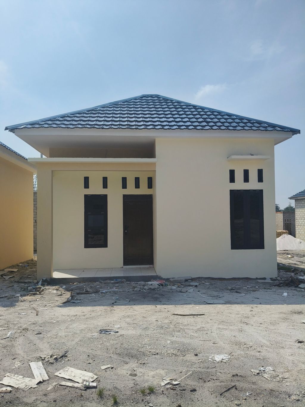 foto contoh rumah perumahan GRAHA SAMPURAGA