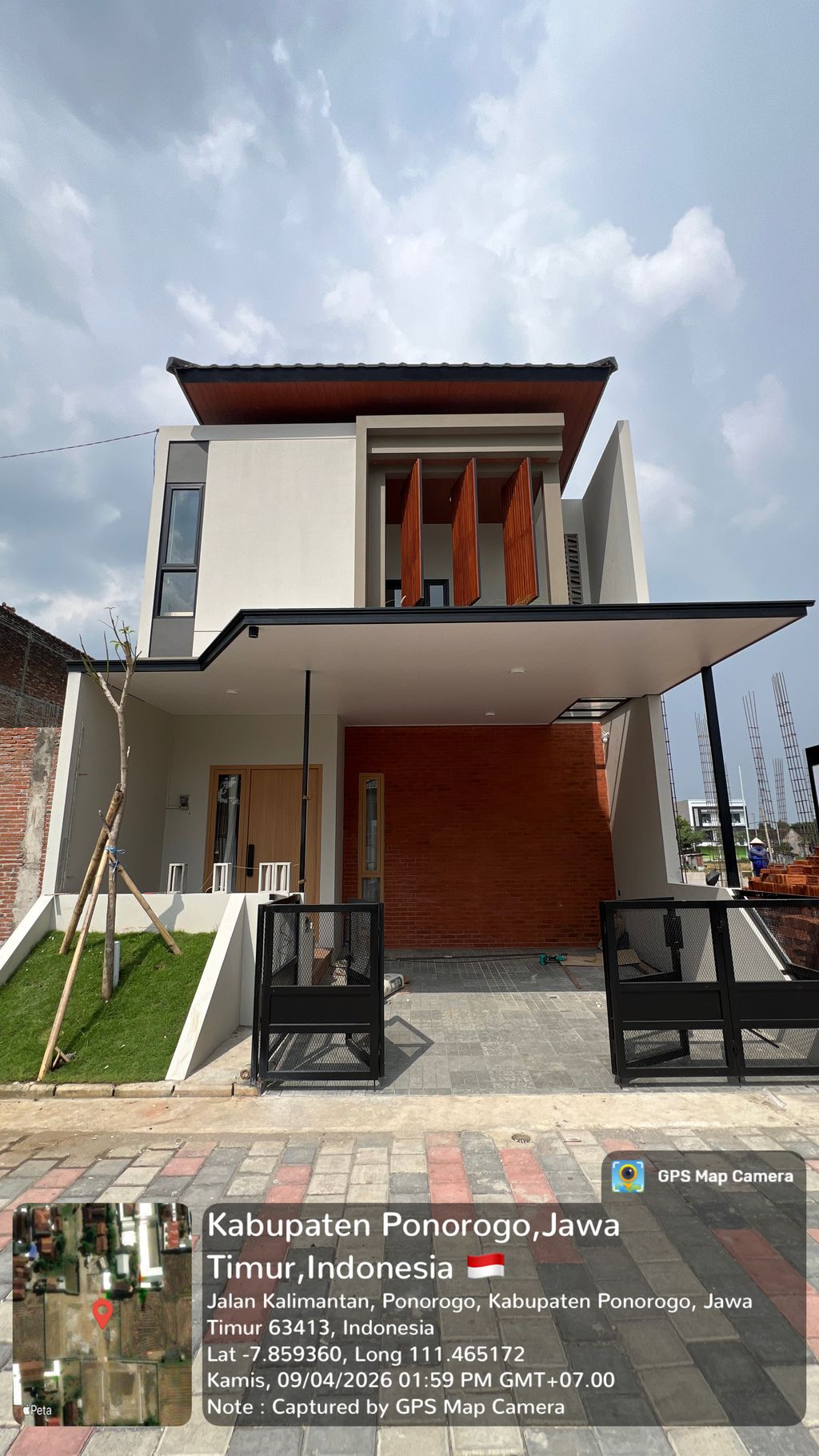 foto contoh rumah perumahan Luminance Dream House