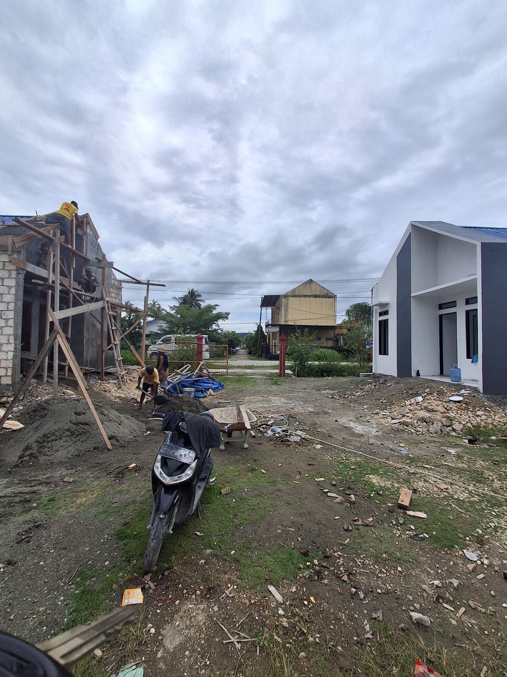 foto posisi tengah perumahan ADISLAND RESIDENCE 3