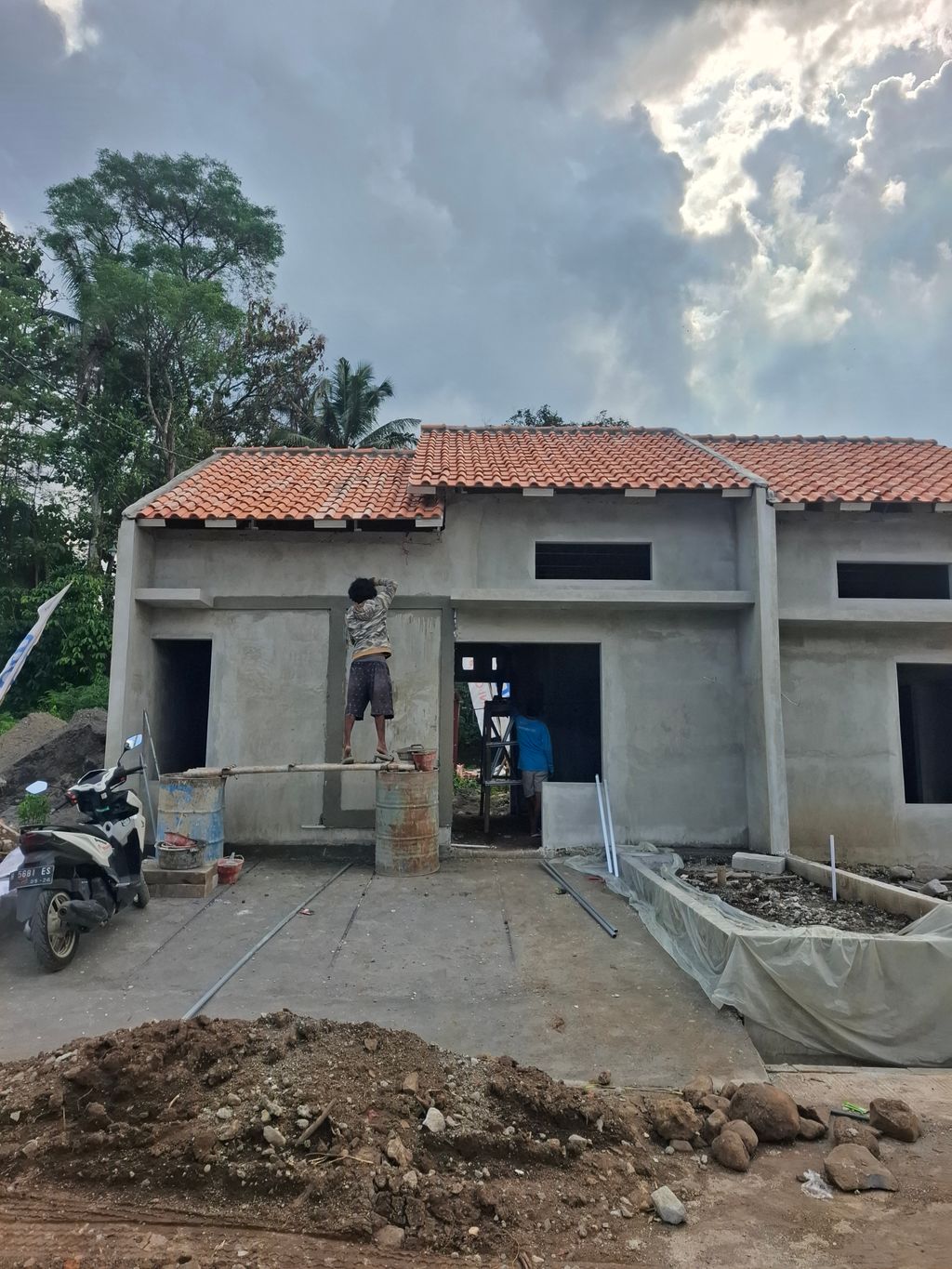 foto contoh rumah perumahan Westhom Ampel