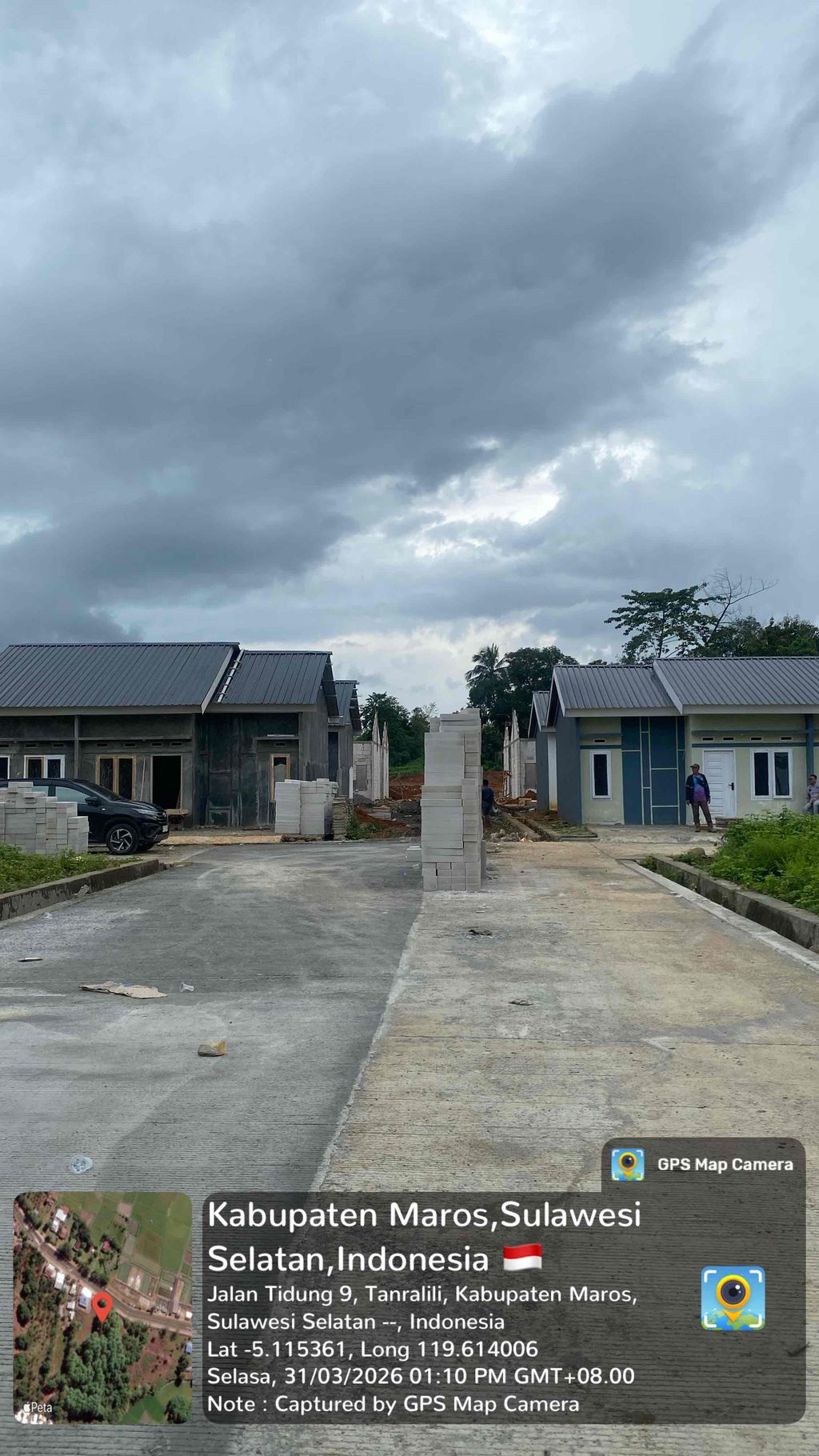 foto posisi tengah perumahan BENHARD HILLS