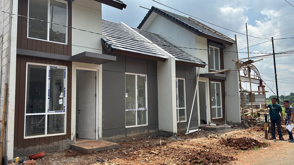 foto denah rumah tipe DAHLIA RESIDENCE perumahan MEGA SENTUL - DAHLIA