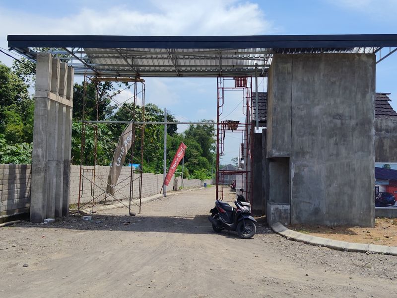 foto gerbang perumahan Perumahan Tana Asri