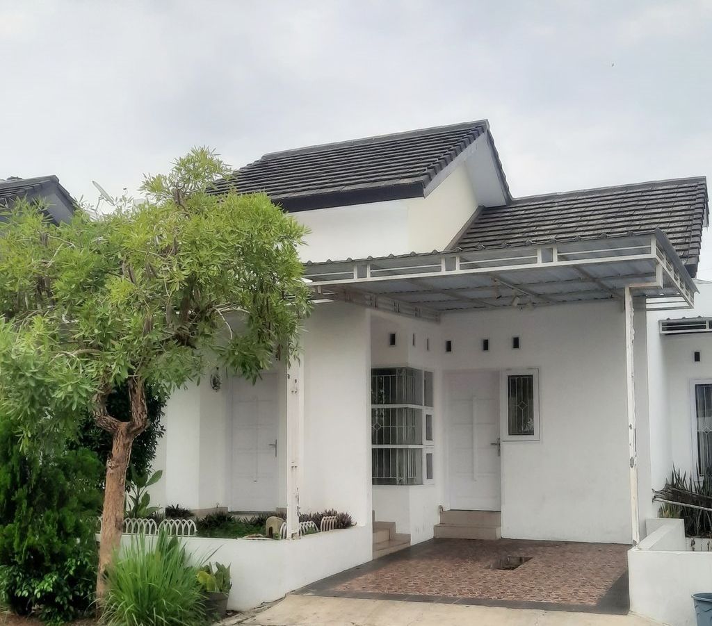 foto tampak rumah tipe 60/124 perumahan PERMATA KARISMA RESIDENCE
