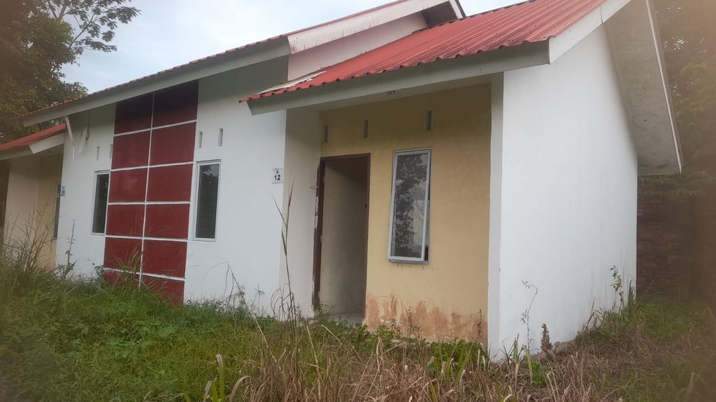 foto tampak rumah tipe RST 36/108 Blok G New perumahan Perumnas Bumi Air Raja