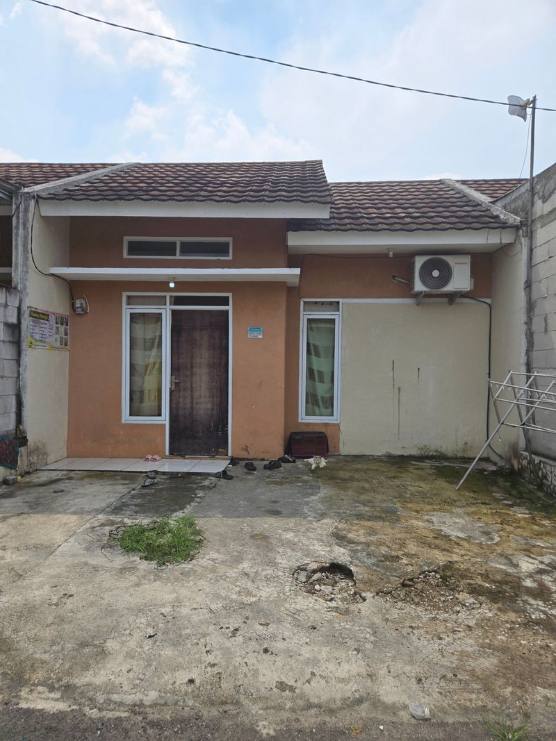 foto contoh rumah perumahan ROYAL GREEN LAND
