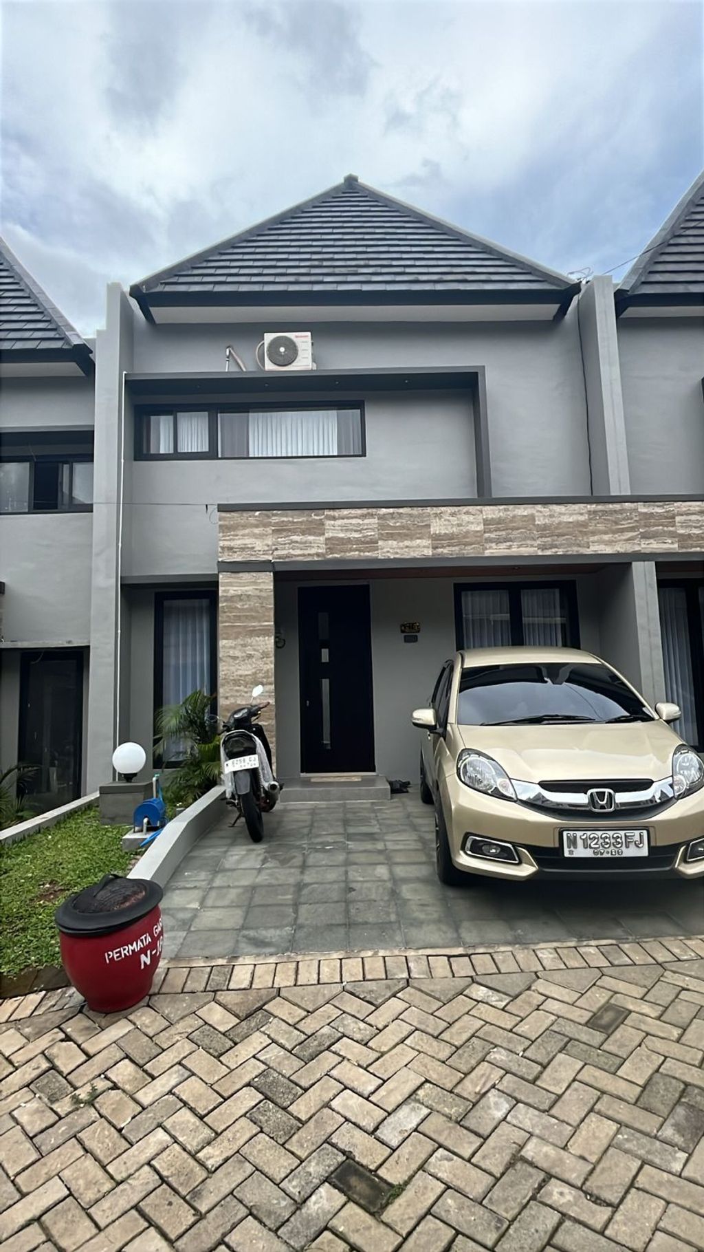 foto tampak rumah tipe PGR N-15 perumahan PERMATA REGENCY TAHAP 2