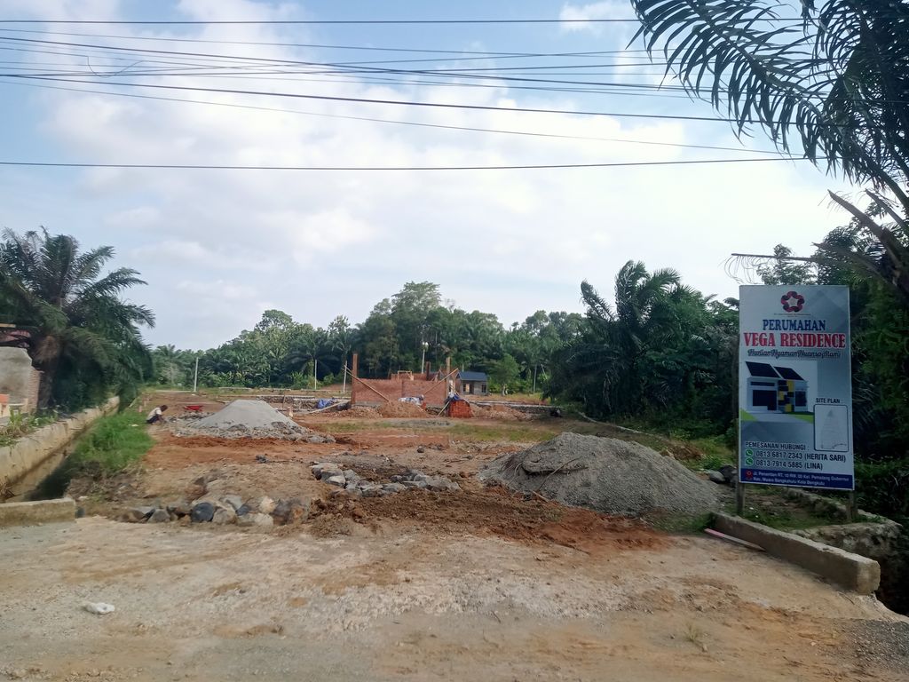 foto gerbang perumahan PERUMAHAN VEGA RESIDENCE