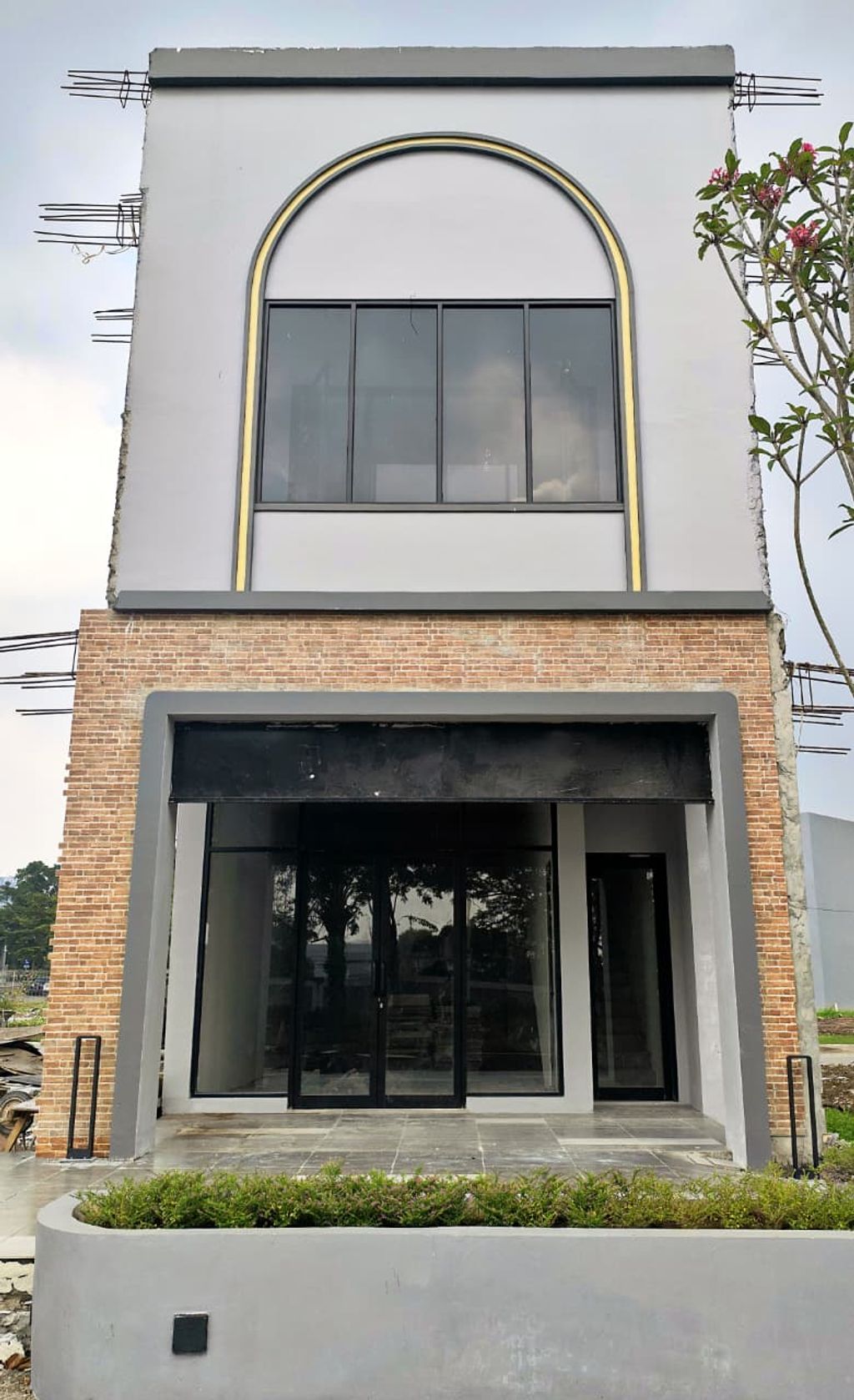 foto tampak rumah tipe STANDART A-5X13,5 (2 Lt) perumahan Tierra Soho Avenue dan Tierra Residence