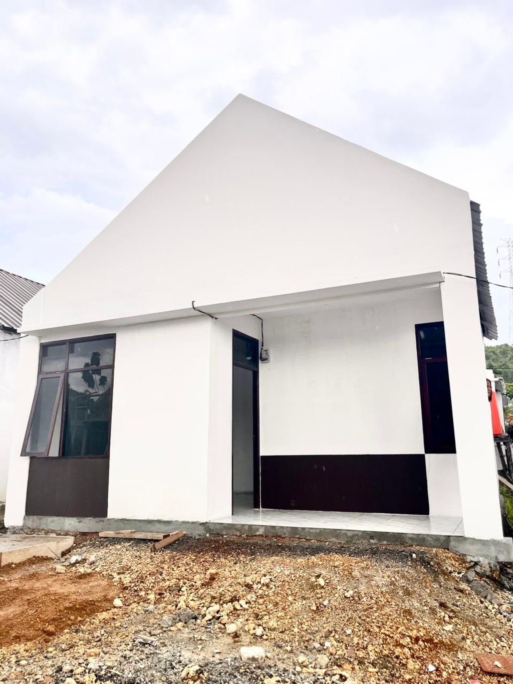 foto tampak rumah tipe Rumah Subsidi perumahan Alamanda Sowi Gunung