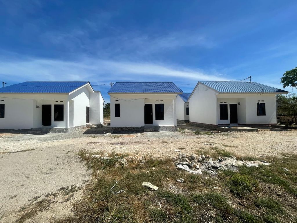 foto tampak rumah tipe 39/90 perumahan PAGO PERMAI