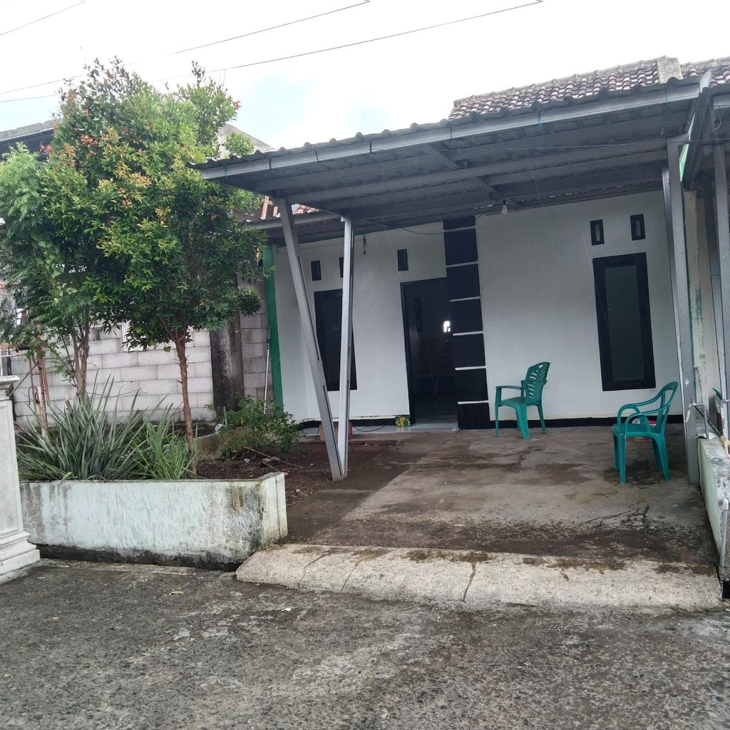 foto tampak rumah tipe 30 perumahan BRANGSONG PERMAI