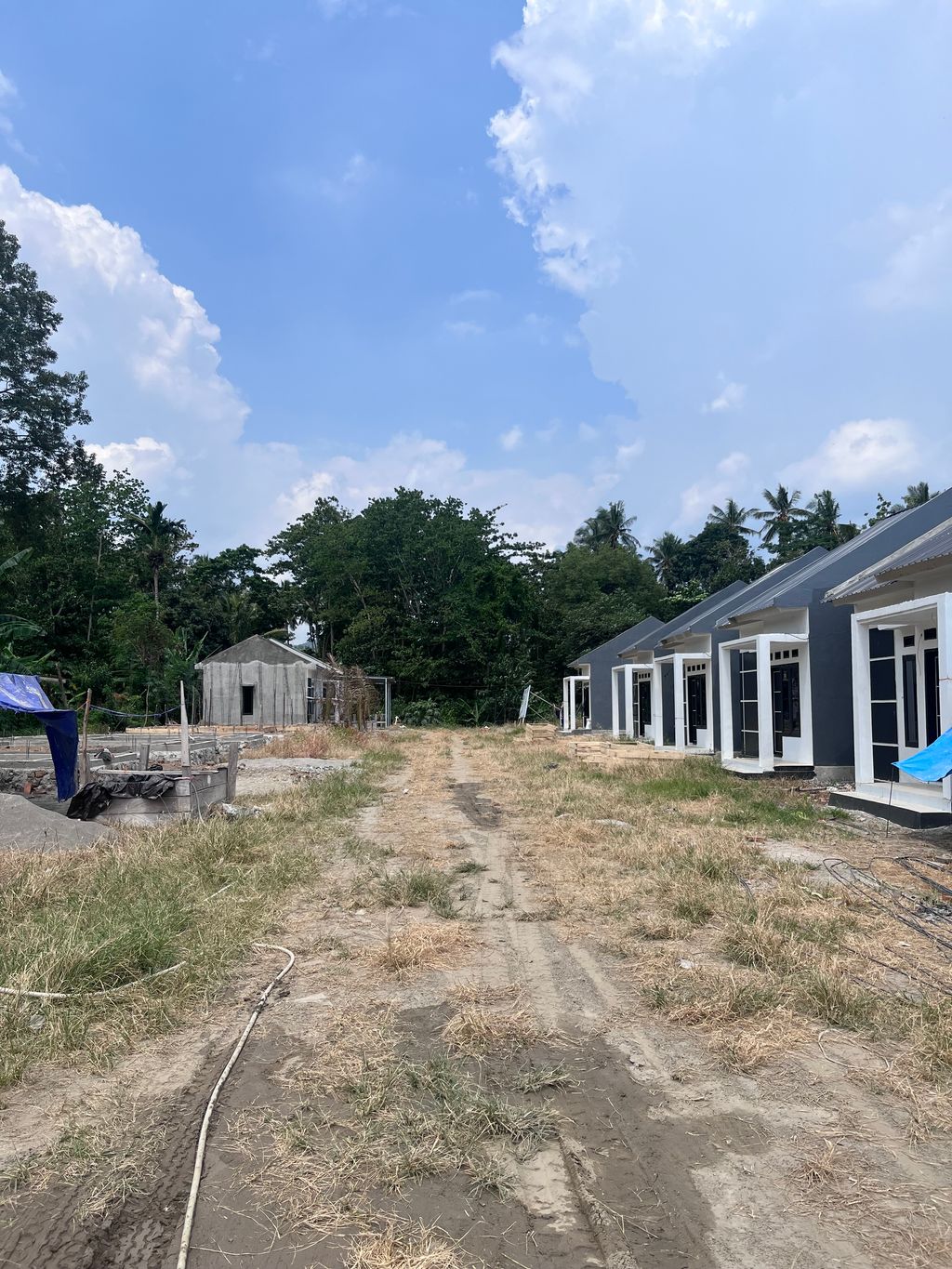 foto contoh rumah perumahan LARUMBALANGI RESIDENCE