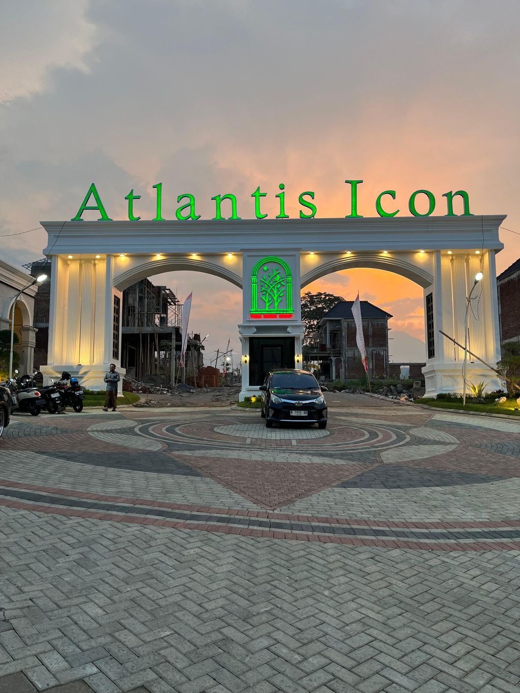 foto gerbang perumahan ATLANTIS ICON
