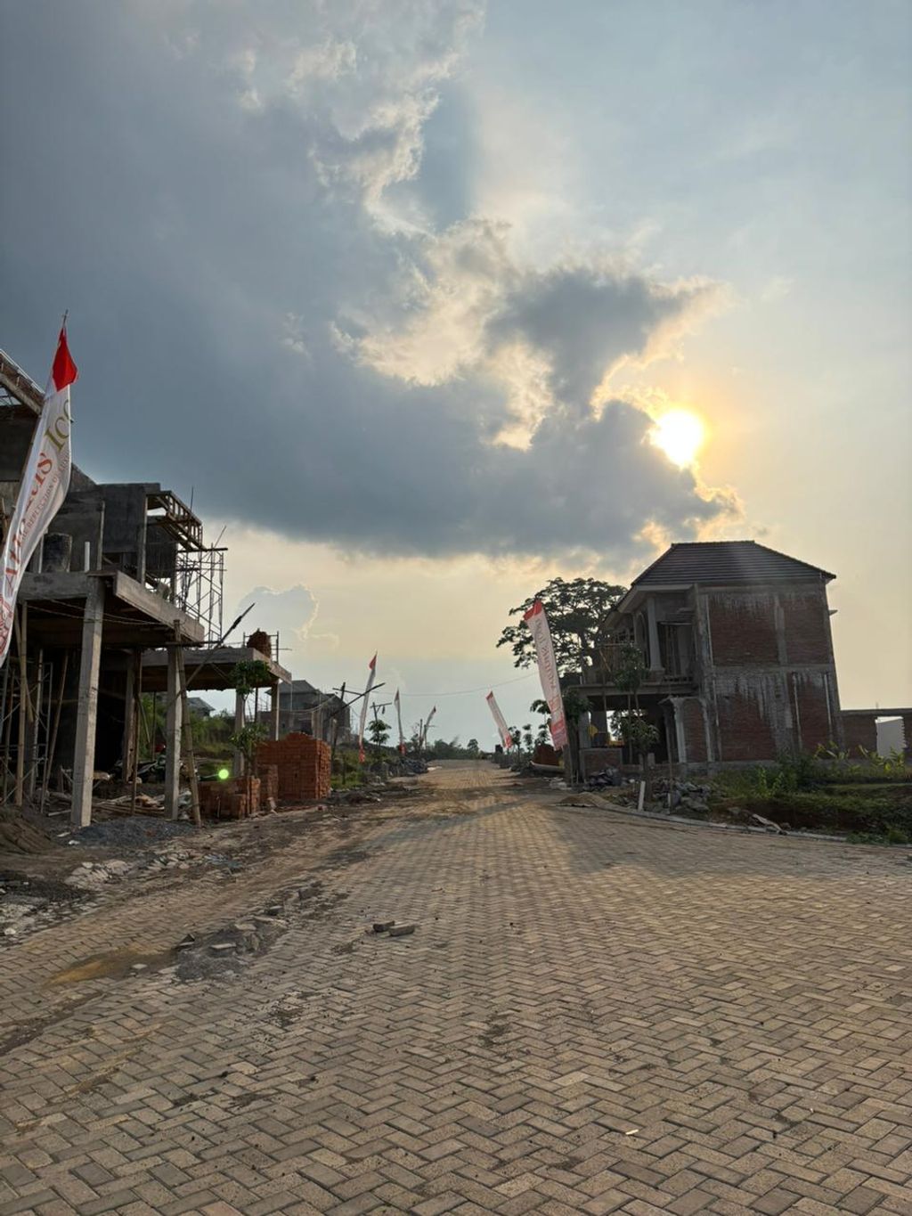 foto posisi tengah perumahan ATLANTIS ICON