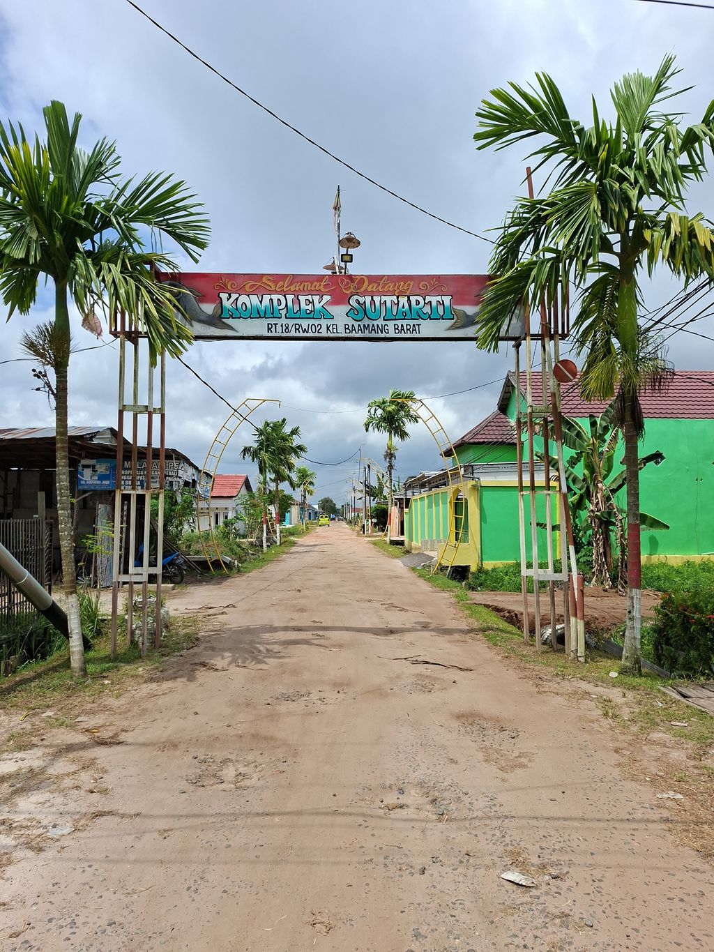 foto gerbang perumahan WMP9 SUTARTI