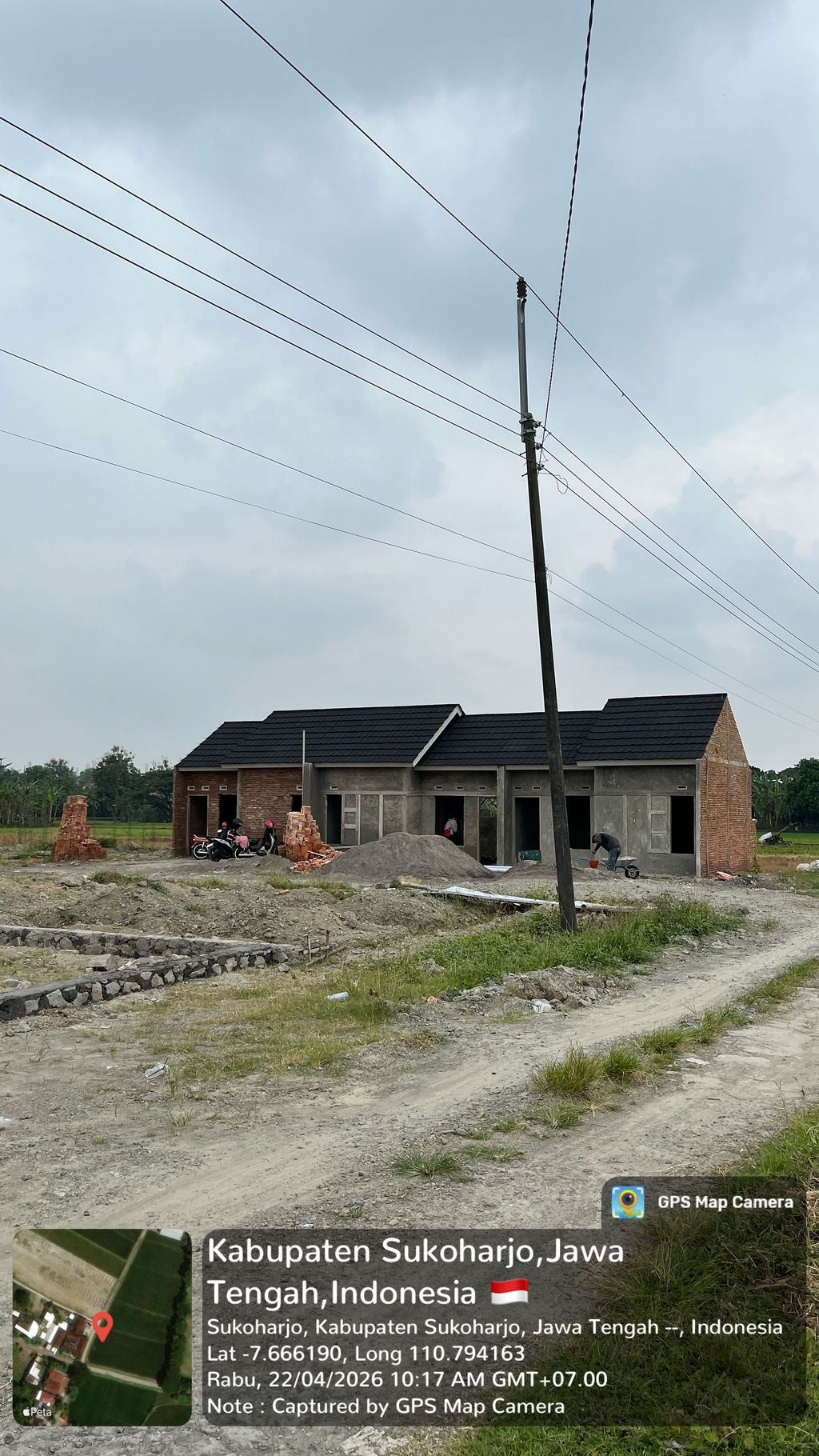 foto gerbang perumahan Perumahan Tama residence dukuh