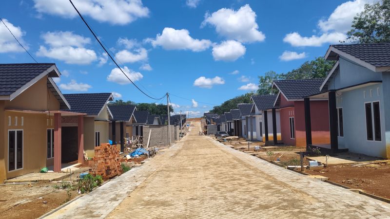 foto posisi tengah perumahan PERMATA RESIDENCE 8