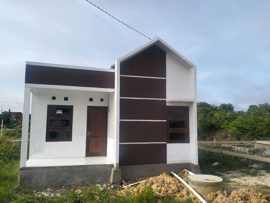 foto tampak rumah tipe 36/150 perumahan Daisy Residence