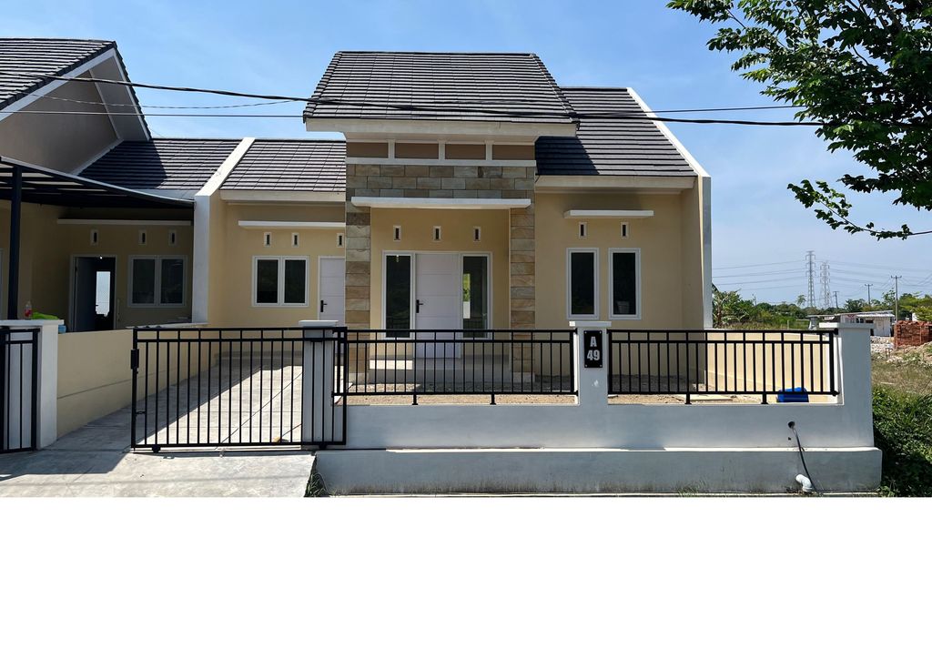 foto tampak rumah tipe RS 63-153 (ARSAVA) perumahan Perumnas Pesona Cirebon Regency