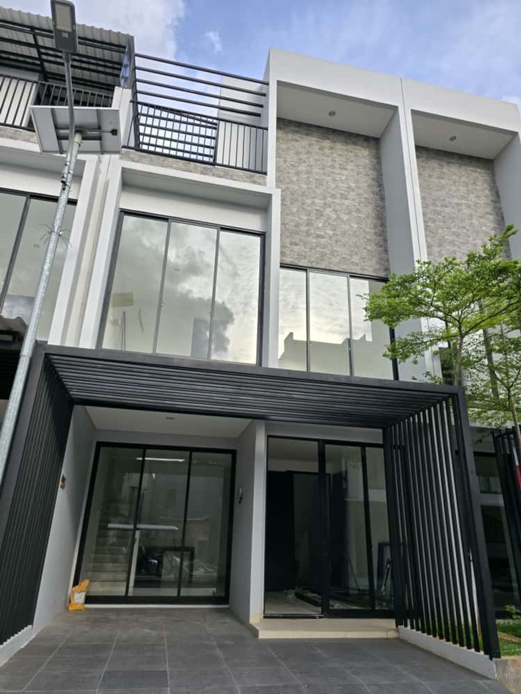 foto tampak rumah tipe 6 x 10 perumahan ANWA RESIDENCE PURI