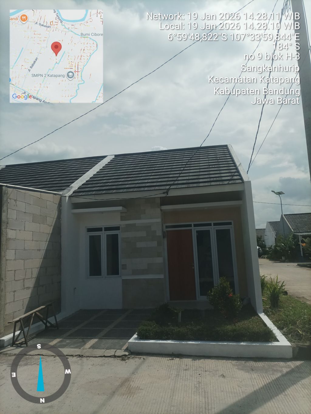 foto tampak rumah tipe 30/66 perumahan TEDUH KATAPANG