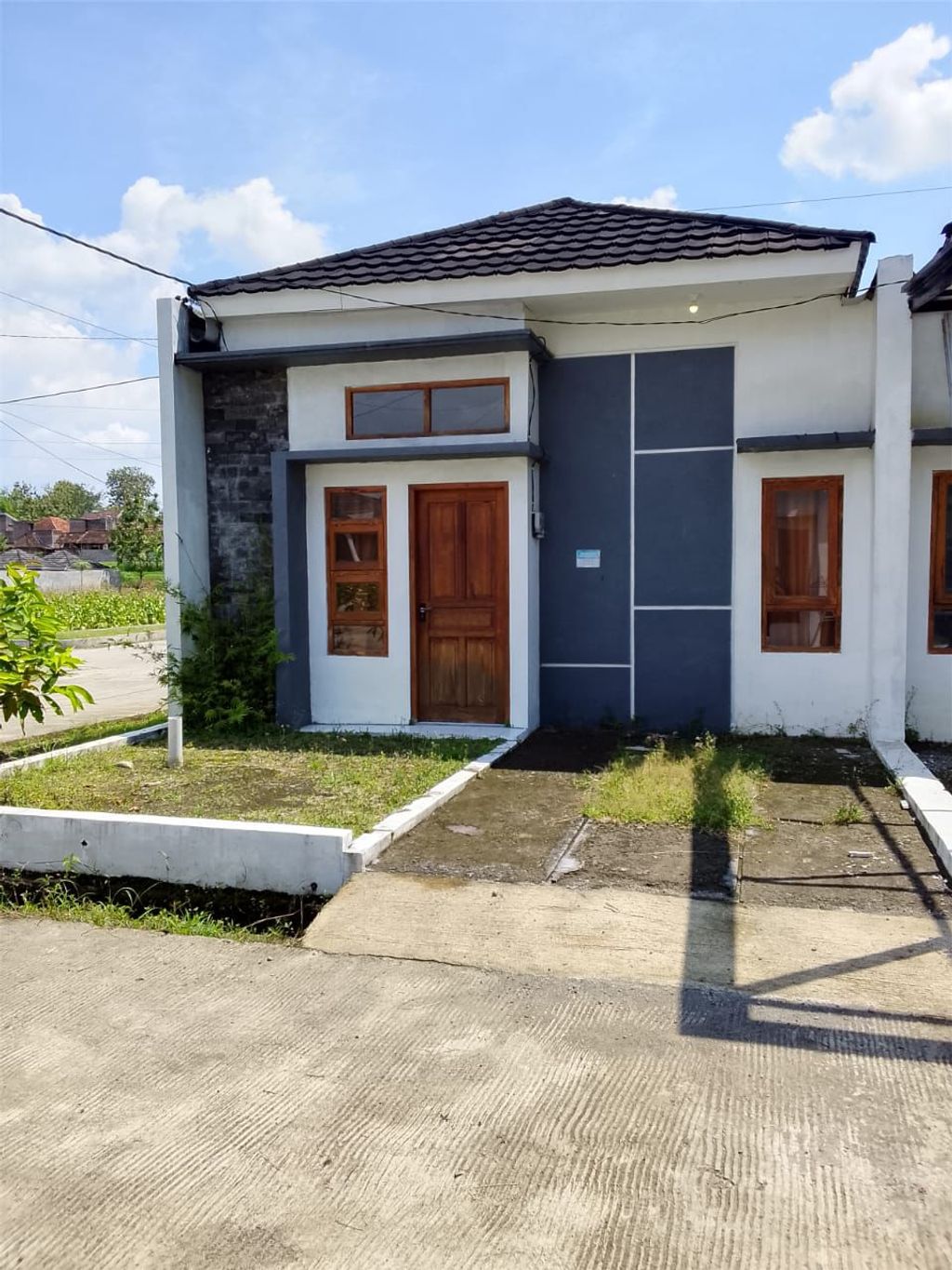 foto tampak rumah tipe 30 perumahan SAYEKTI RESIDENCE JATIKUWUNG 3