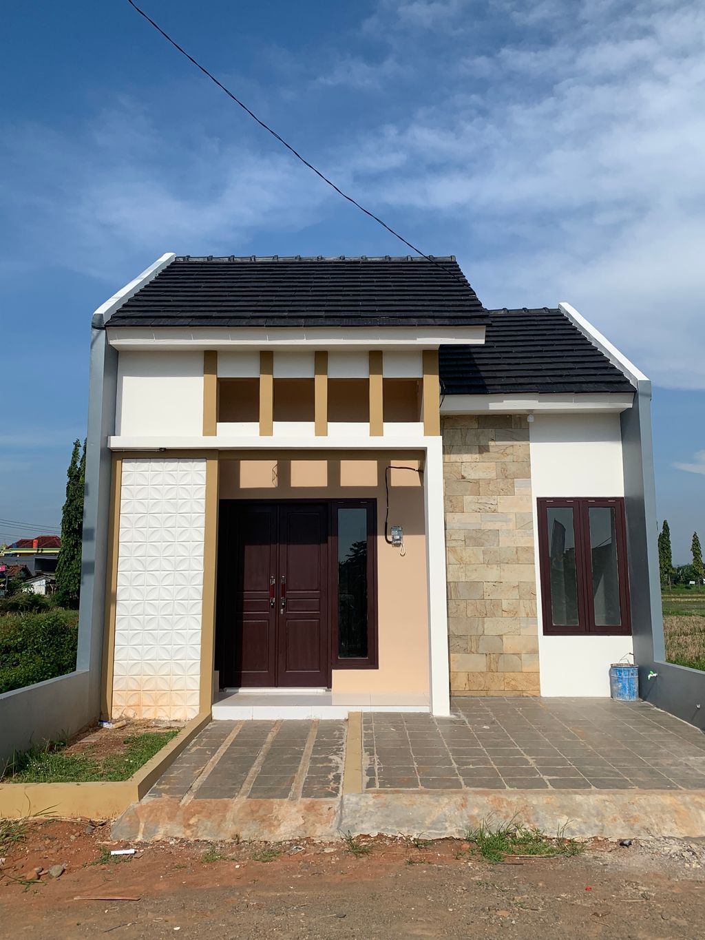 foto gerbang perumahan KARANGSARI RESIDENCE